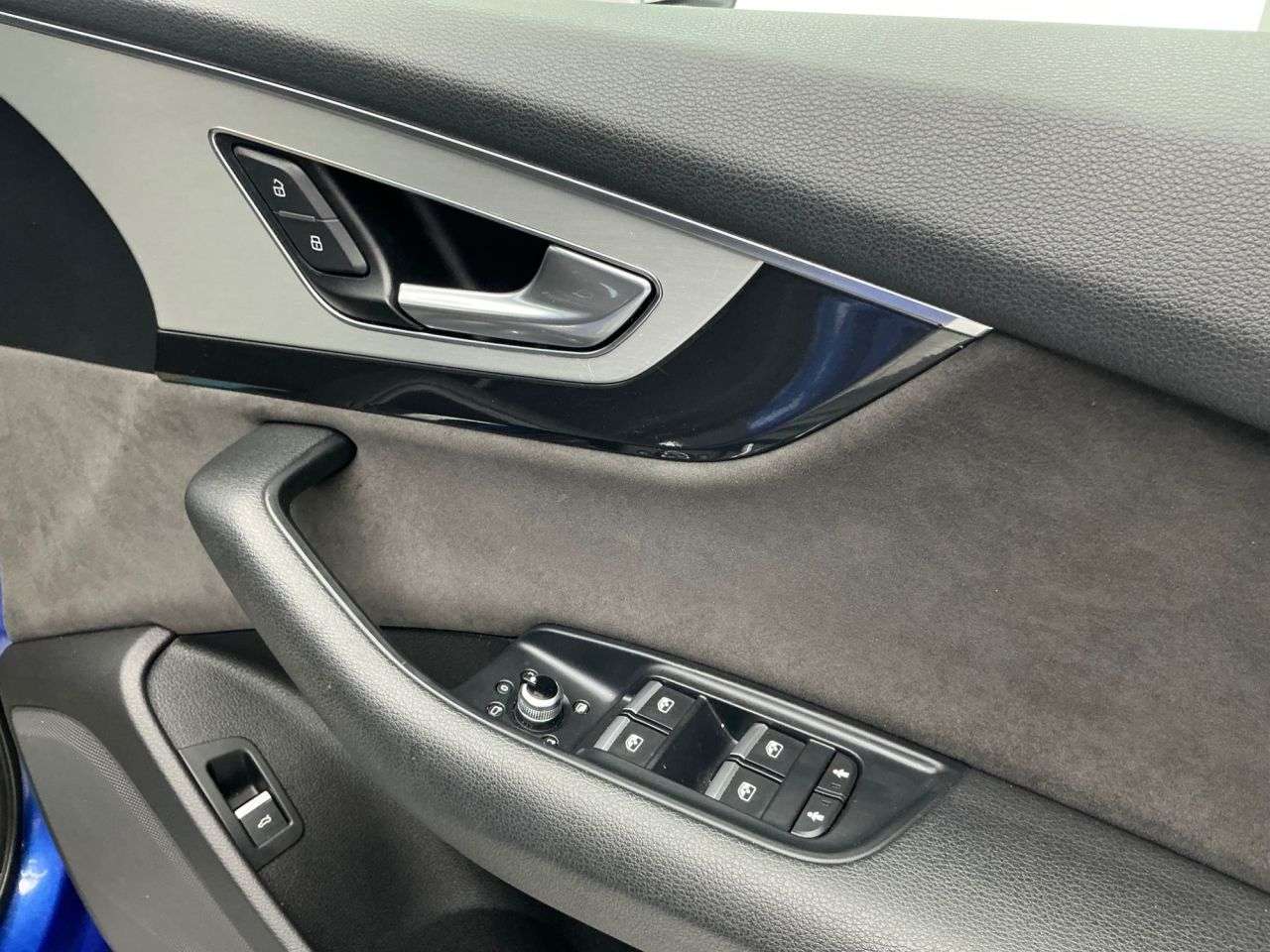 2016 AUDI Q7 2016 AUDI Q7