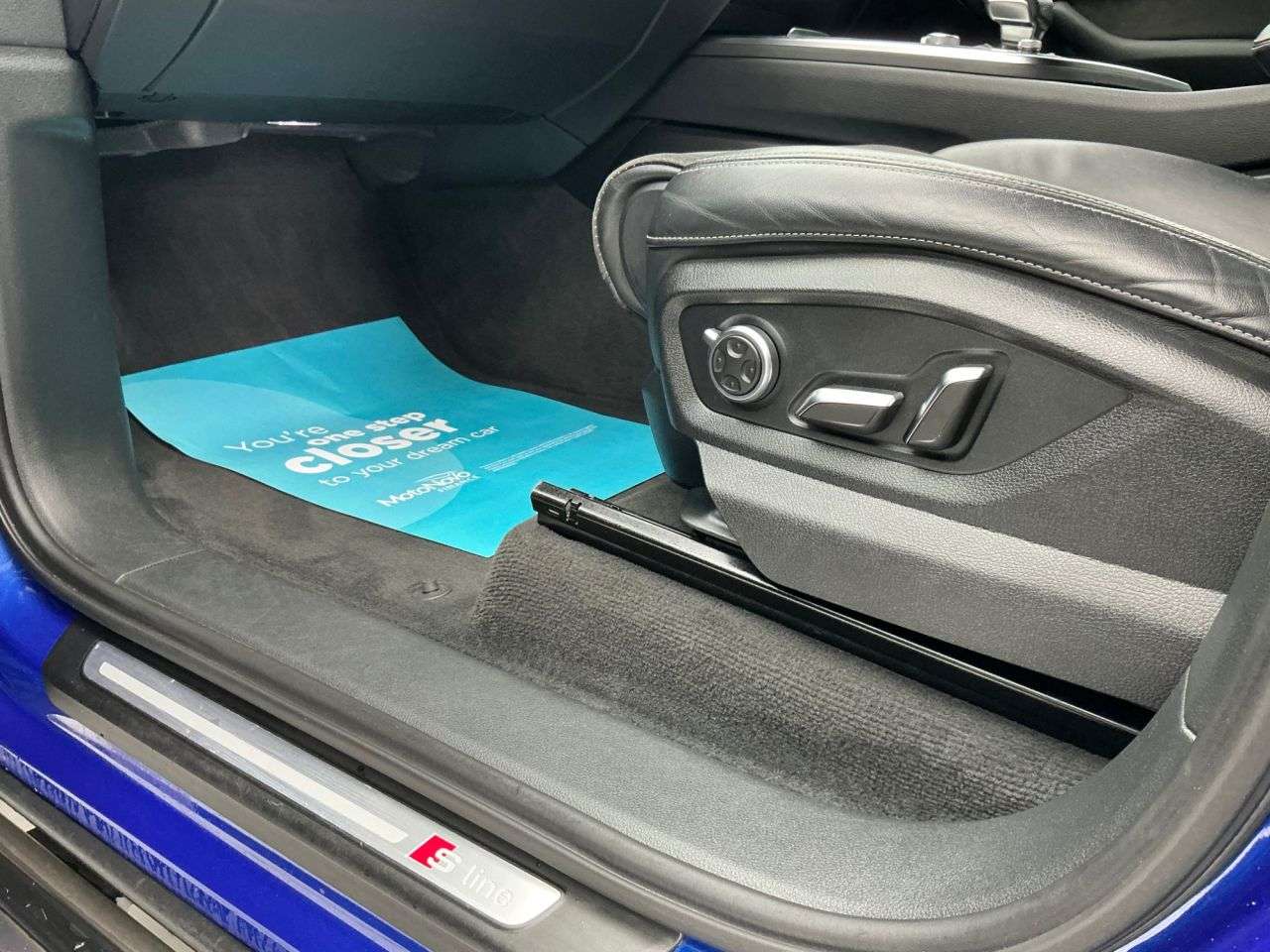 2016 AUDI Q7 2016 AUDI Q7