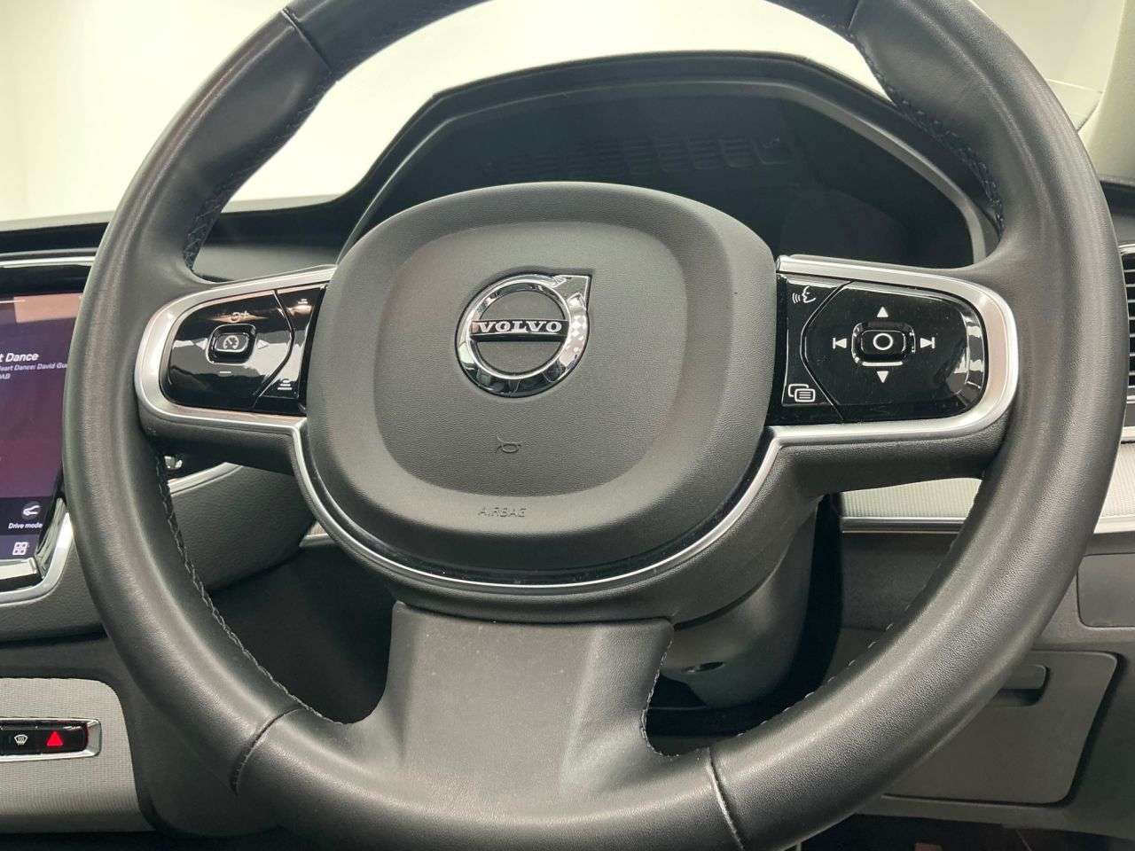 2023 VOLVO XC90 2023 VOLVO XC90