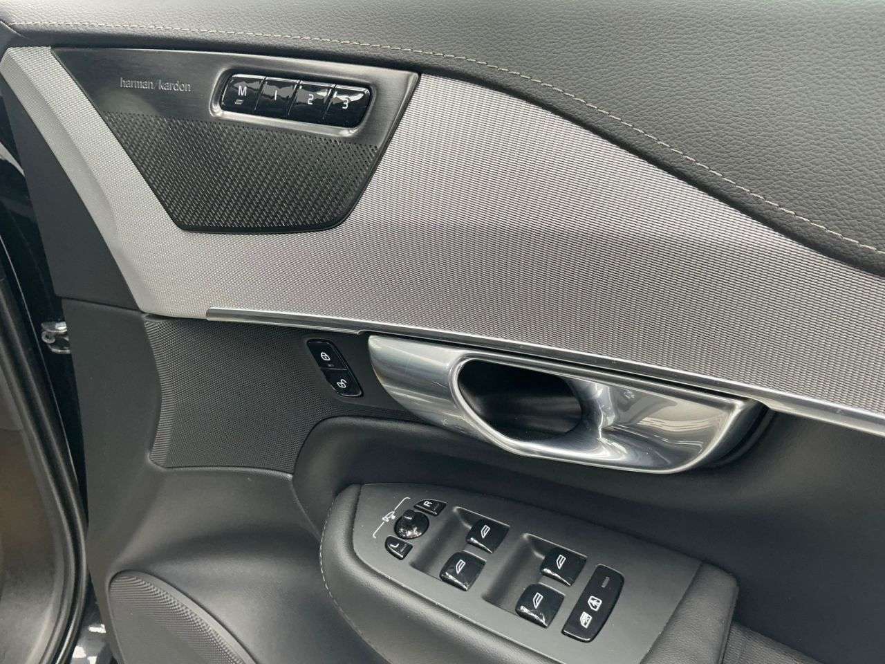 2023 VOLVO XC90 2023 VOLVO XC90