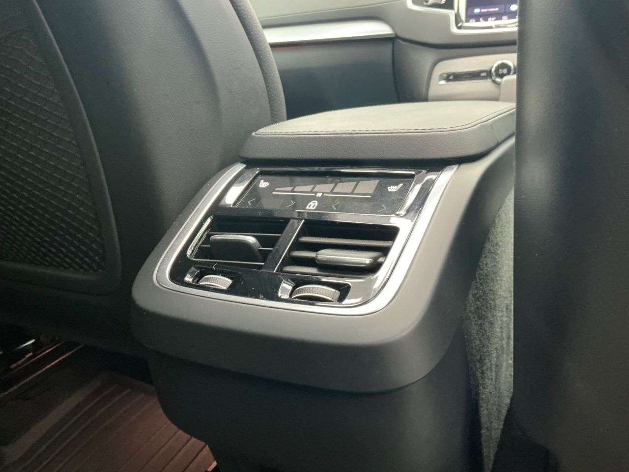 2023 VOLVO XC90 2023 VOLVO XC90