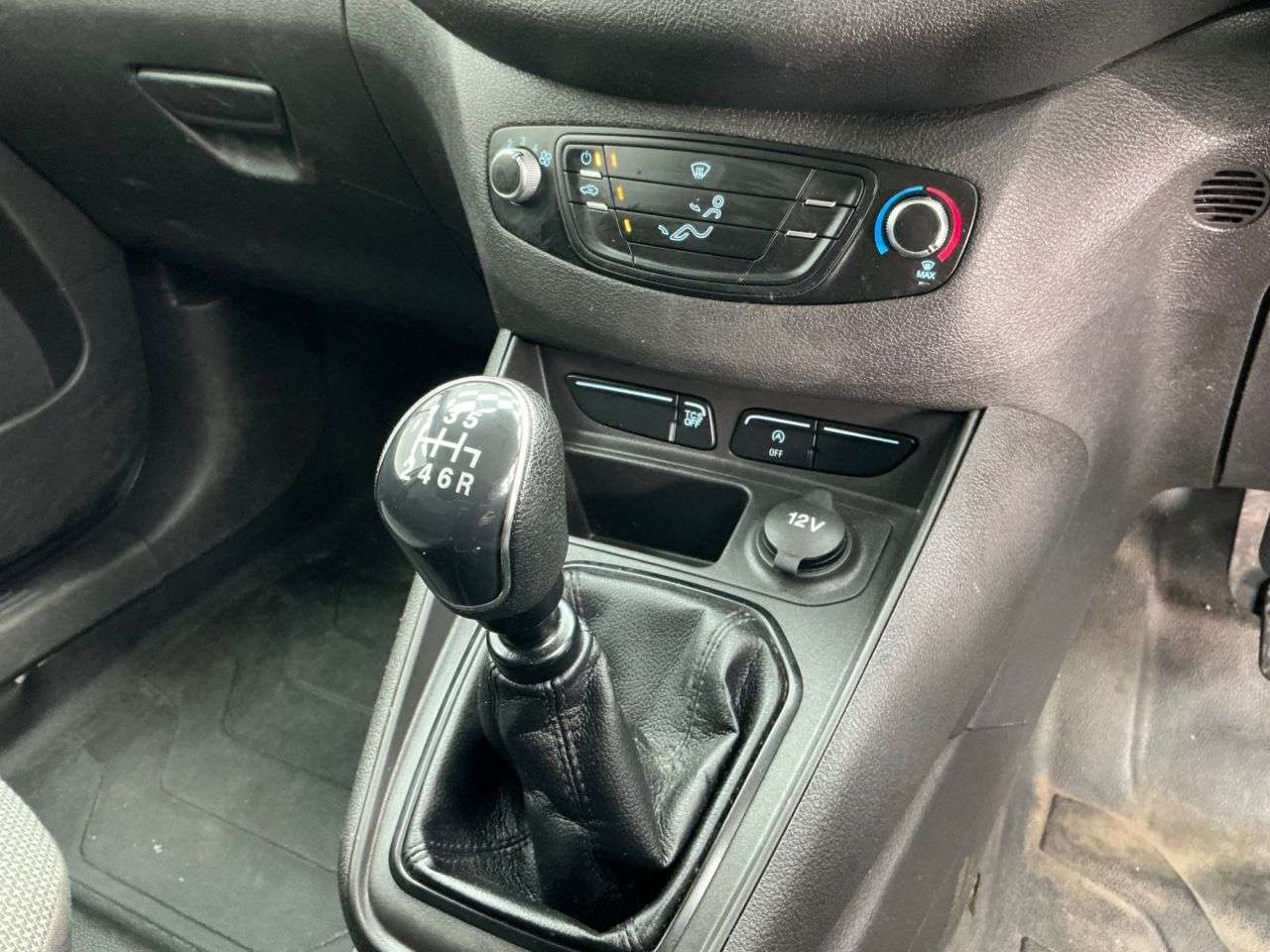 2021 FORD TRANSIT COURIER 2021 FORD TRANSIT COURIER