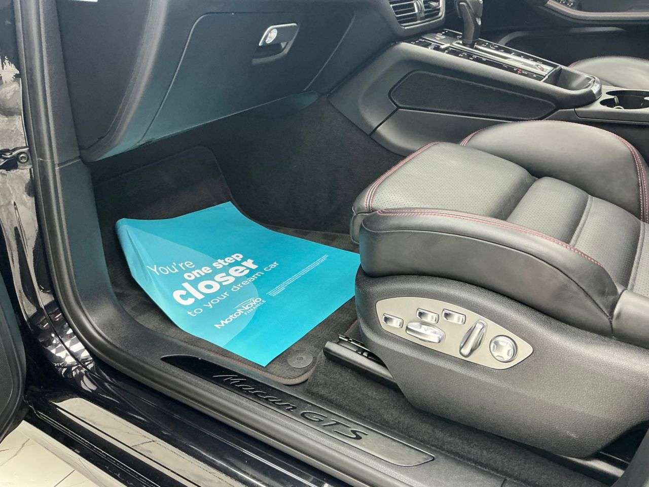 2022 PORSCHE MACAN 2022 PORSCHE MACAN