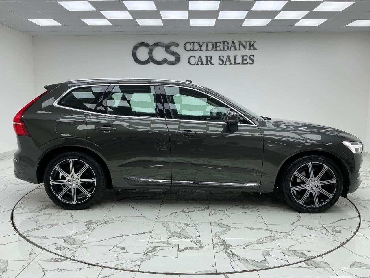 A 2018 VOLVO XC60 2.0 D4 Inscription Pro SUV 5dr Diesel Auto AWD Euro 6 (s/s) (190 ps) Tilt A A 2018 VOLVO XC60 2.0 D4 Inscription Pro SUV 5dr Diesel Auto AWD Euro 6 (s/s) (190 ps) Tilt A