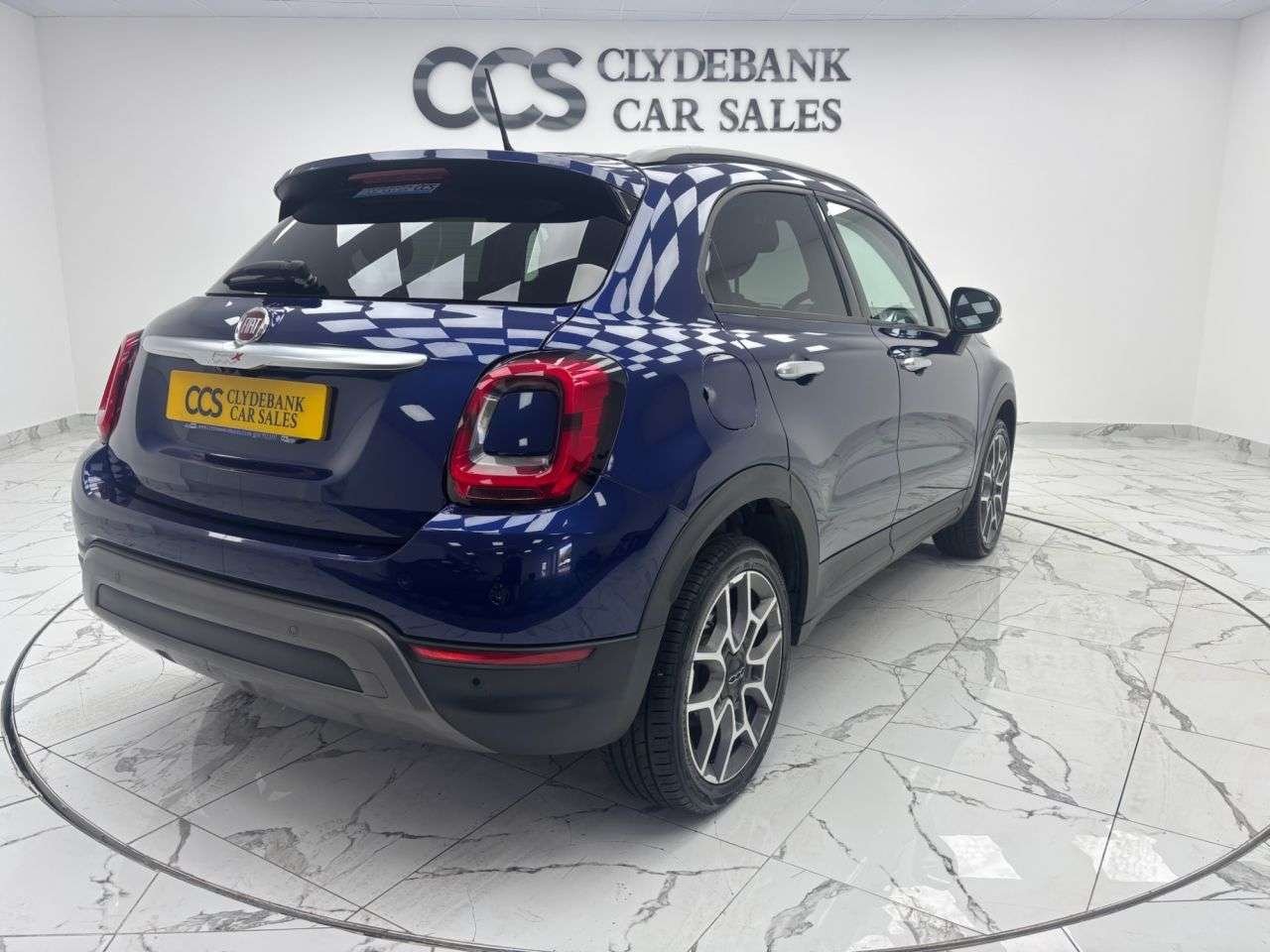 A 2019 FIAT 500X 1.0 FireFly Turbo MultiAir Cross Plus SUV 5dr Petrol Manual Euro 6 (s/s) (1 A 2019 FIAT 500X 1.0 FireFly Turbo MultiAir Cross Plus SUV 5dr Petrol Manual Euro 6 (s/s) (1