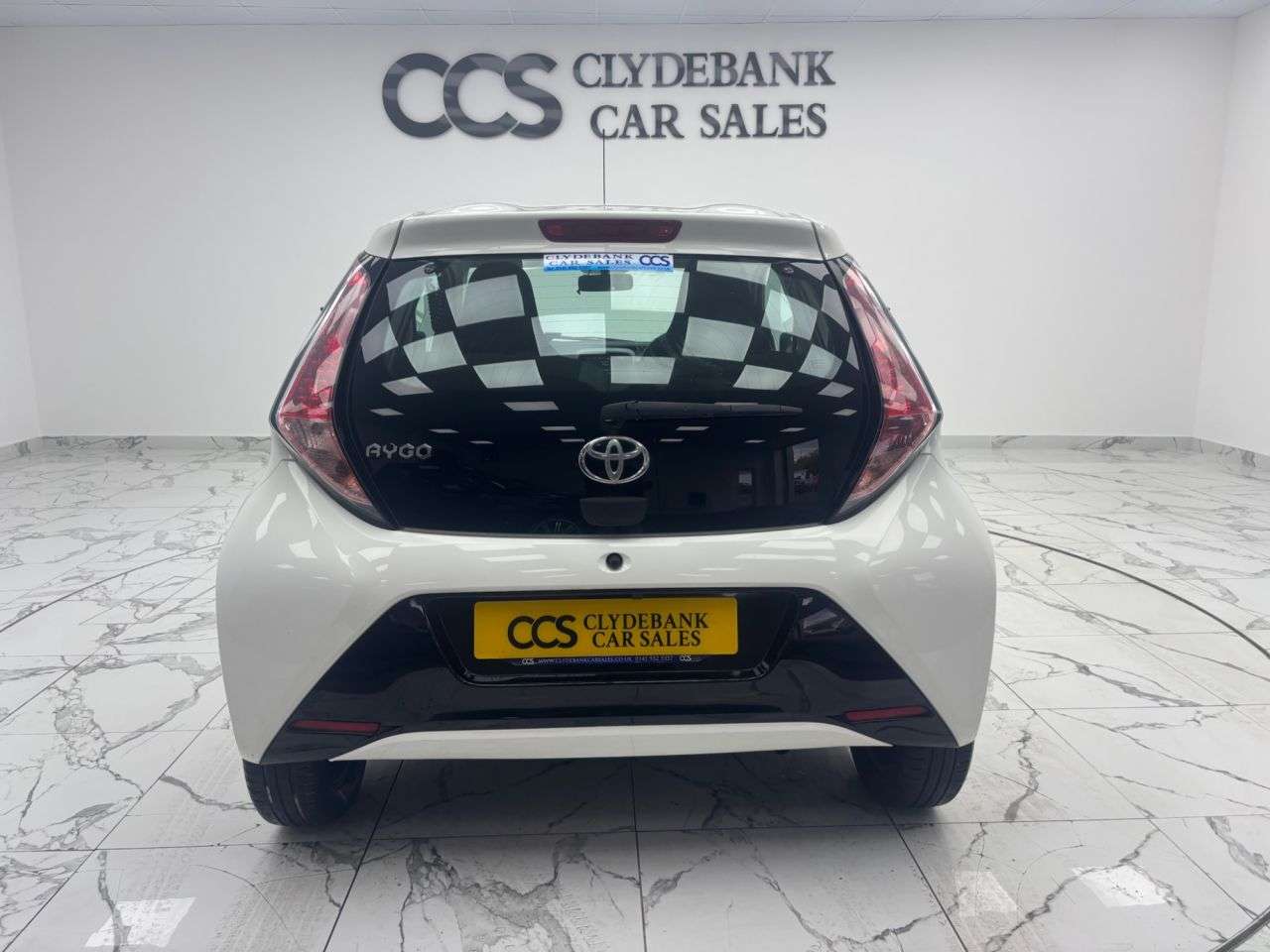 A 2017 TOYOTA AYGO 1.0 VVT-i x-play Hatchback 3dr Petrol Manual Euro 6 (68 ps) A 2017 TOYOTA AYGO 1.0 VVT-i x-play Hatchback 3dr Petrol Manual Euro 6 (68 ps)