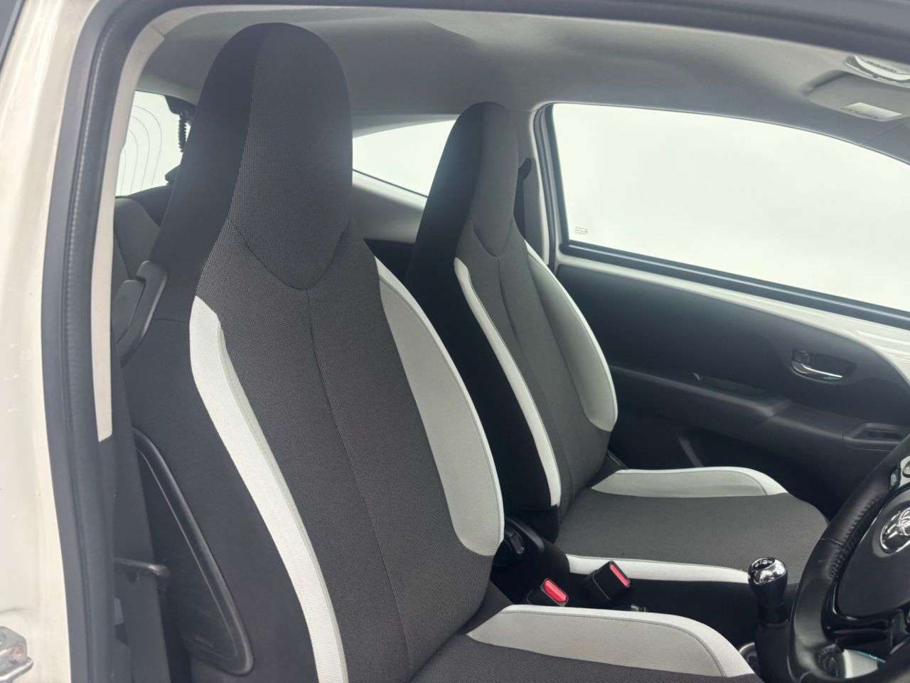 2017 TOYOTA AYGO 2017 TOYOTA AYGO