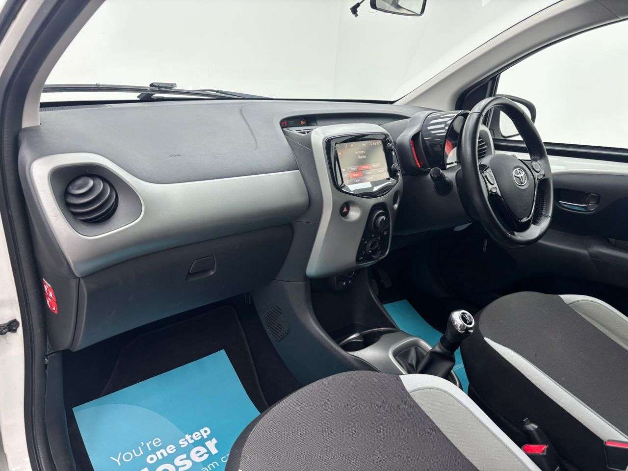 2017 TOYOTA AYGO 2017 TOYOTA AYGO