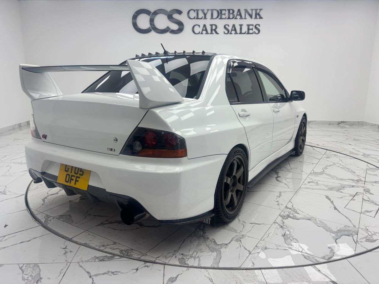 A 2005 MITSUBISHI EVOLUTION Evo 9 GT A 2005 MITSUBISHI EVOLUTION Evo 9 GT