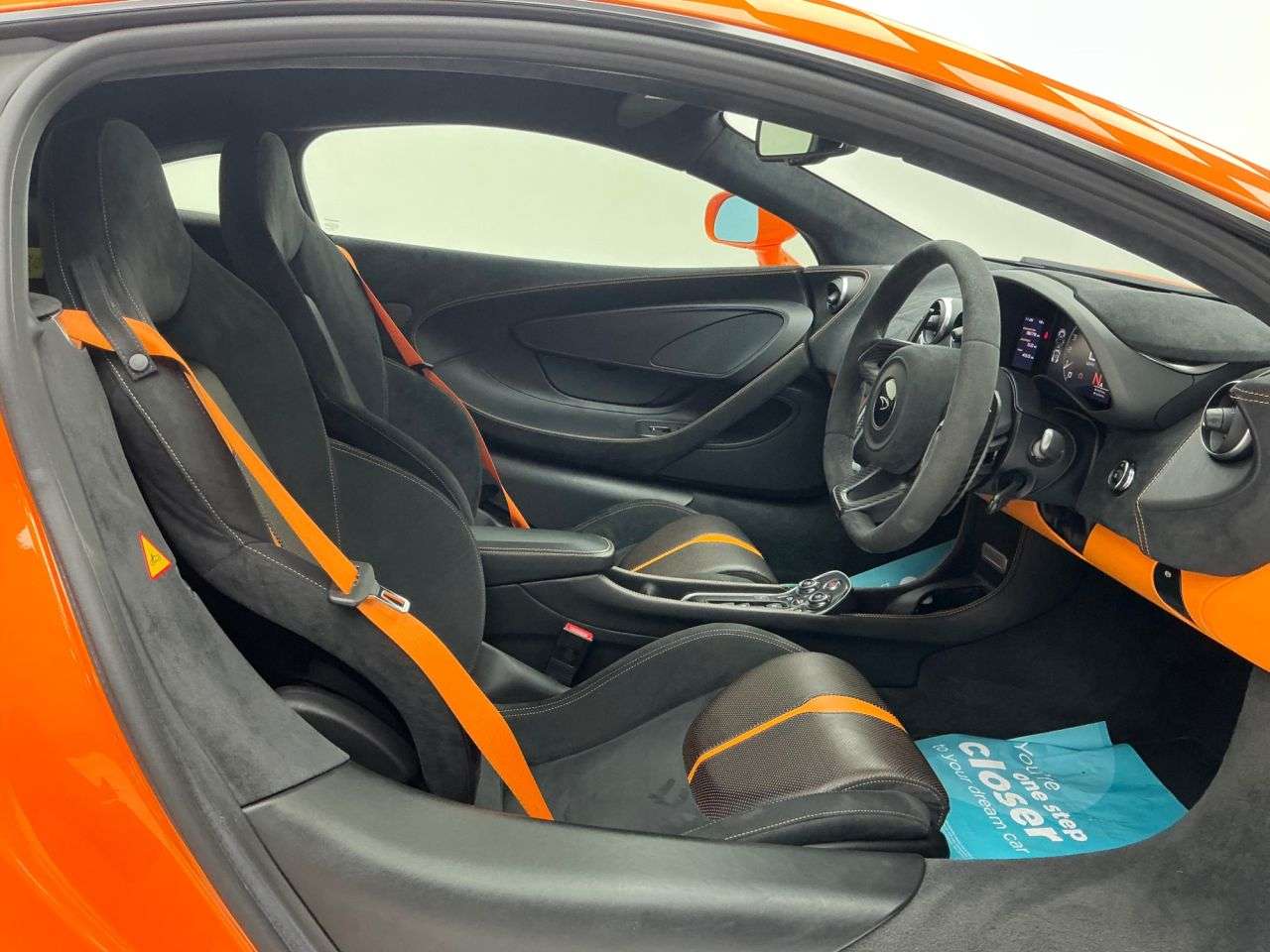 2017 MCLAREN 570S 2017 MCLAREN 570S