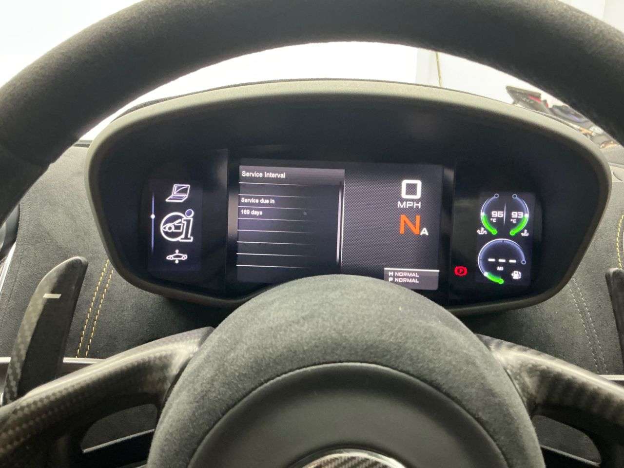 2017 MCLAREN 570S 2017 MCLAREN 570S