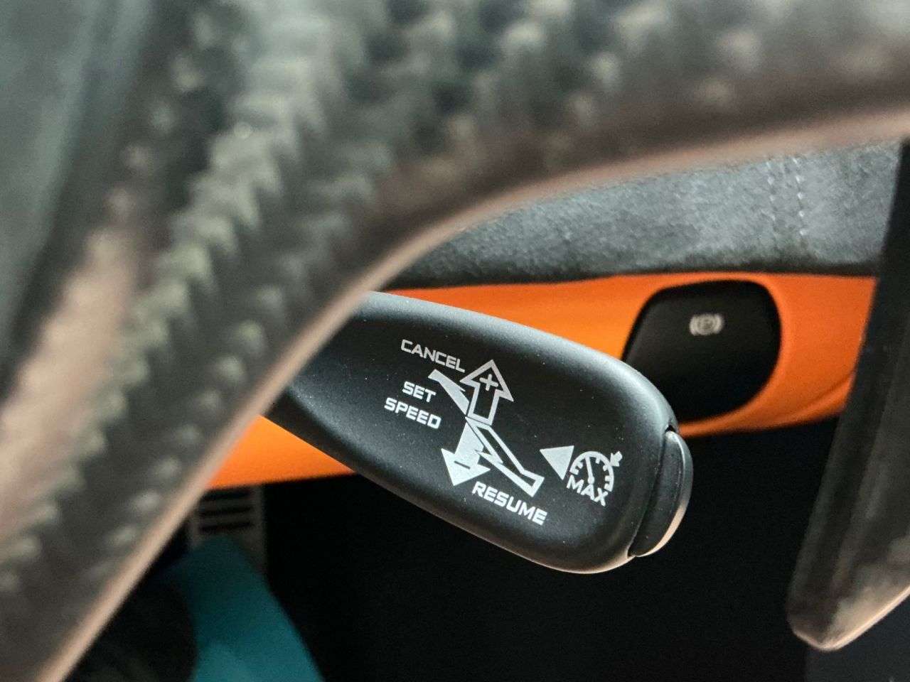 2017 MCLAREN 570S 2017 MCLAREN 570S