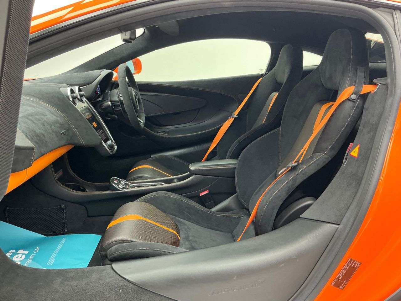 2017 MCLAREN 570S 2017 MCLAREN 570S