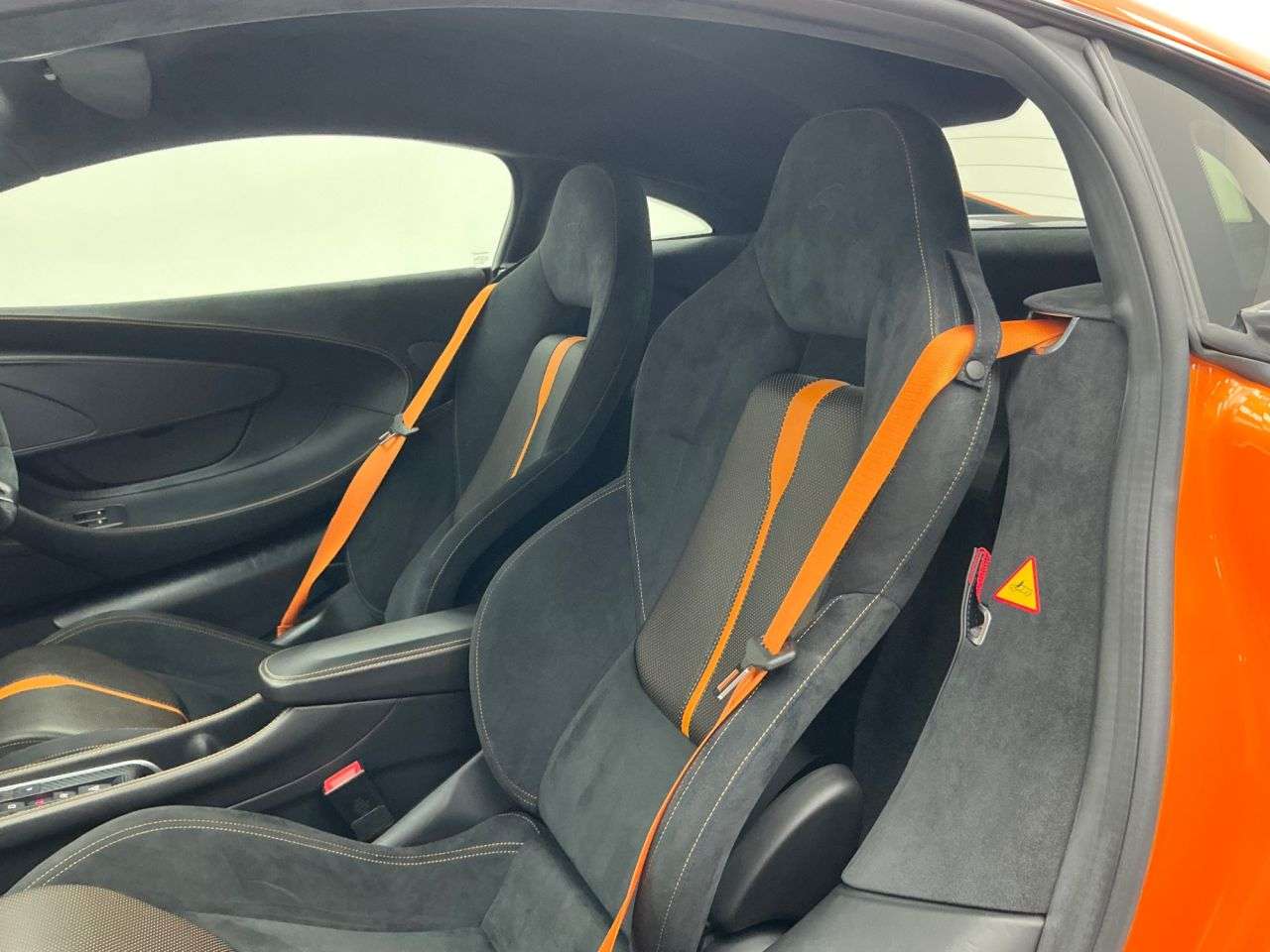 2017 MCLAREN 570S 2017 MCLAREN 570S