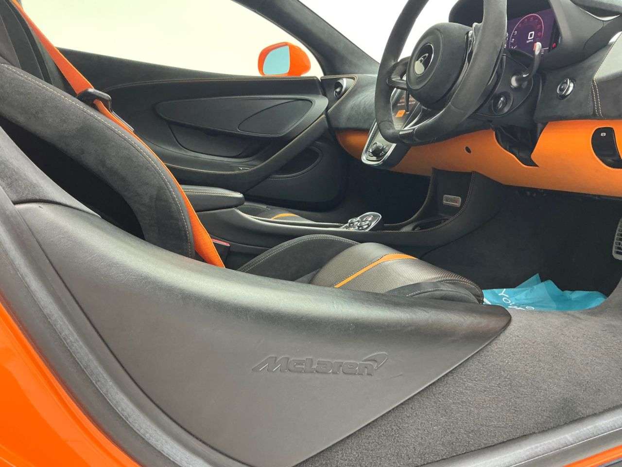 2017 MCLAREN 570S 2017 MCLAREN 570S