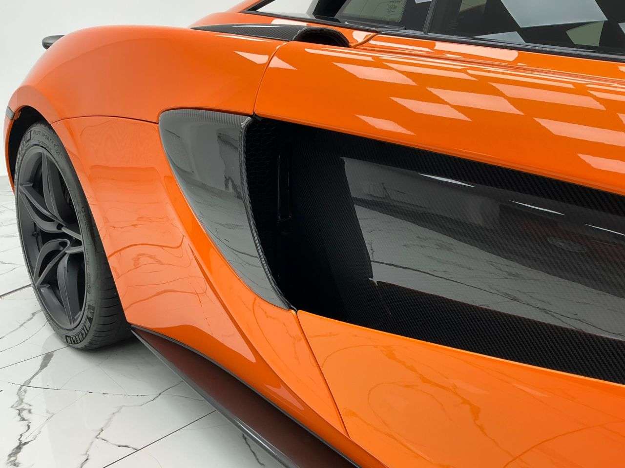 2017 MCLAREN 570S 2017 MCLAREN 570S