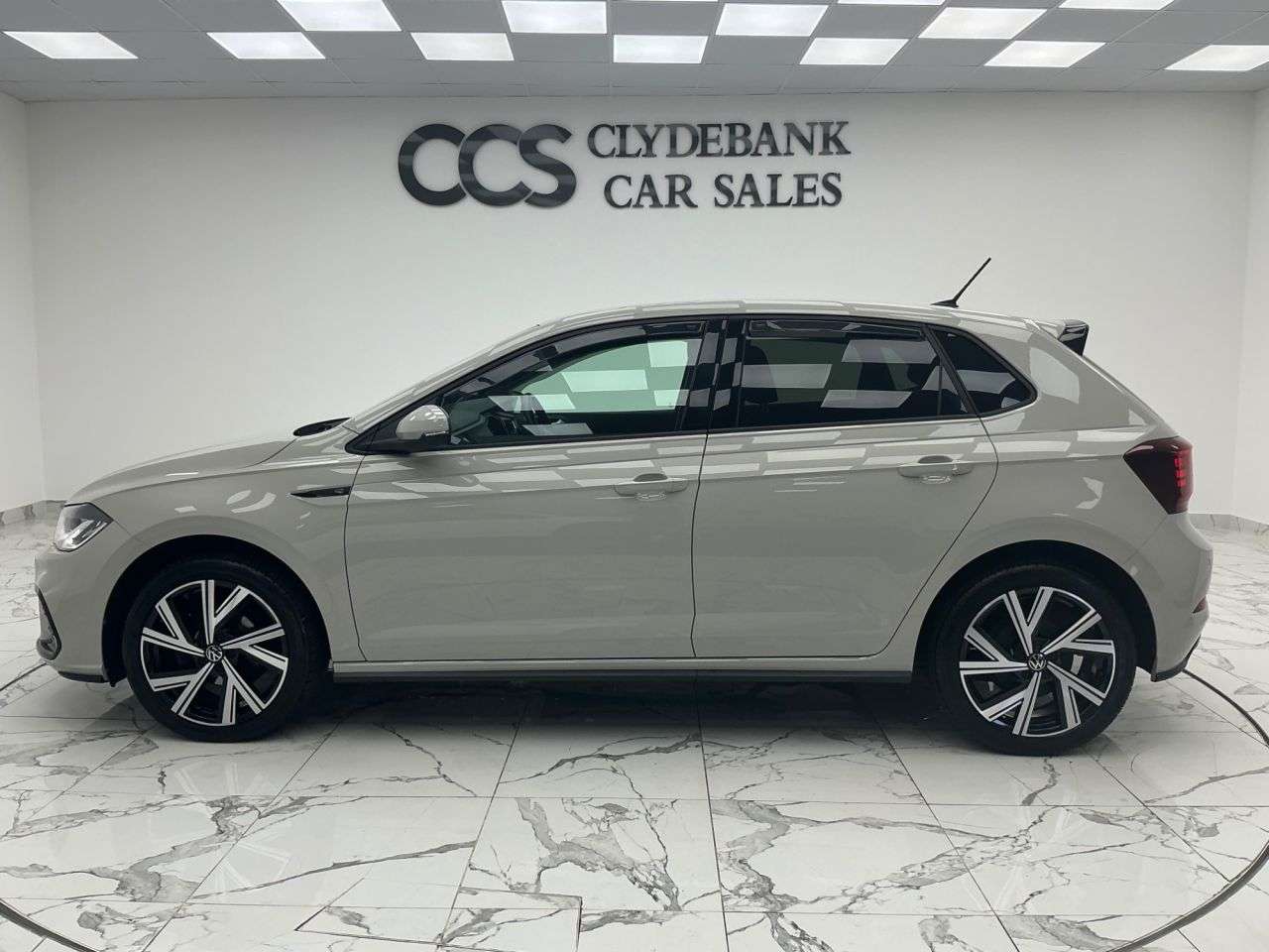 A 2023 VOLKSWAGEN POLO 1.0 TSI R-Line Hatchback 5dr Petrol Manual Euro 6 (s/s) (95 ps) A 2023 VOLKSWAGEN POLO 1.0 TSI R-Line Hatchback 5dr Petrol Manual Euro 6 (s/s) (95 ps)