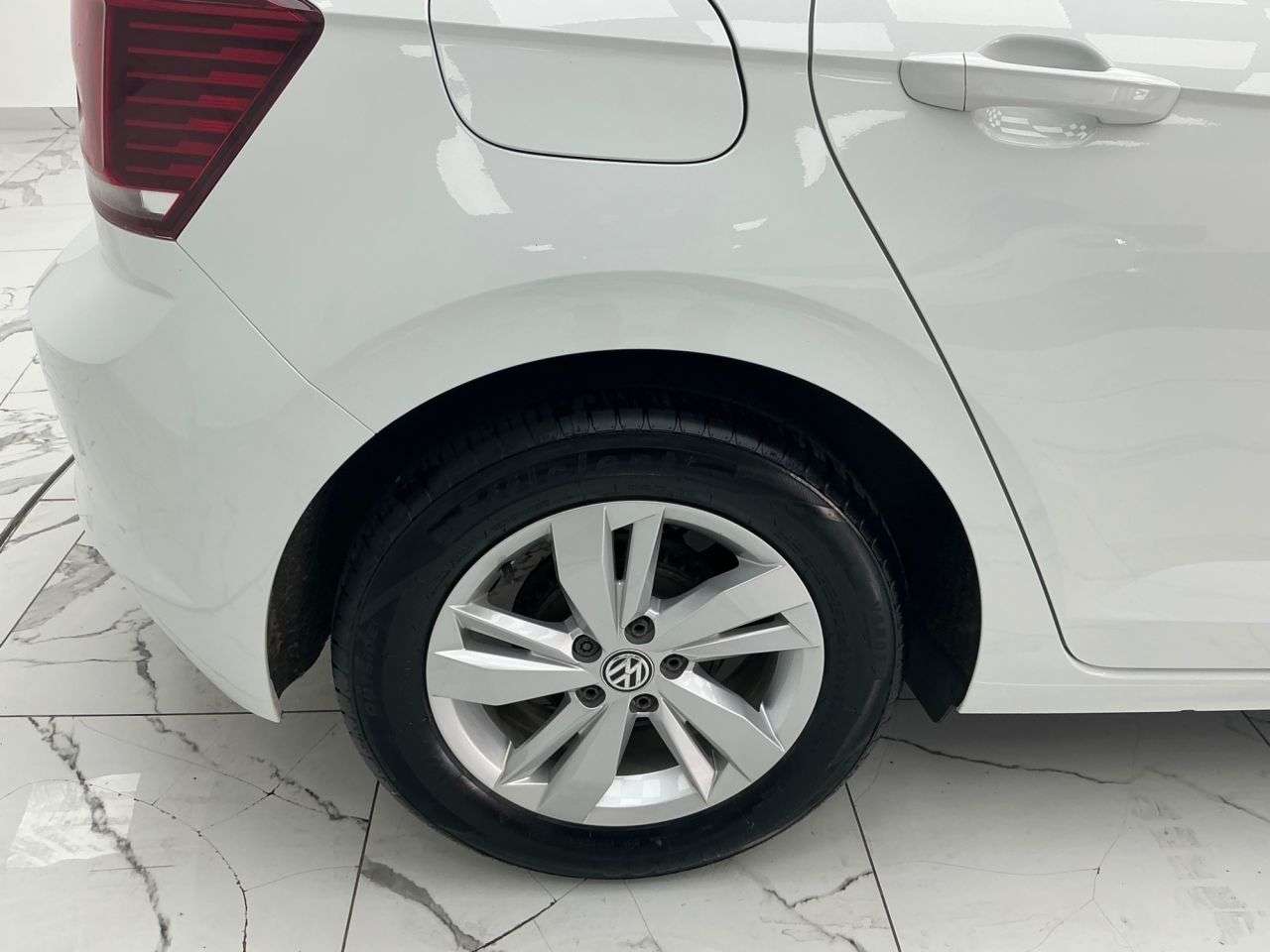 2019 VOLKSWAGEN POLO 2019 VOLKSWAGEN POLO