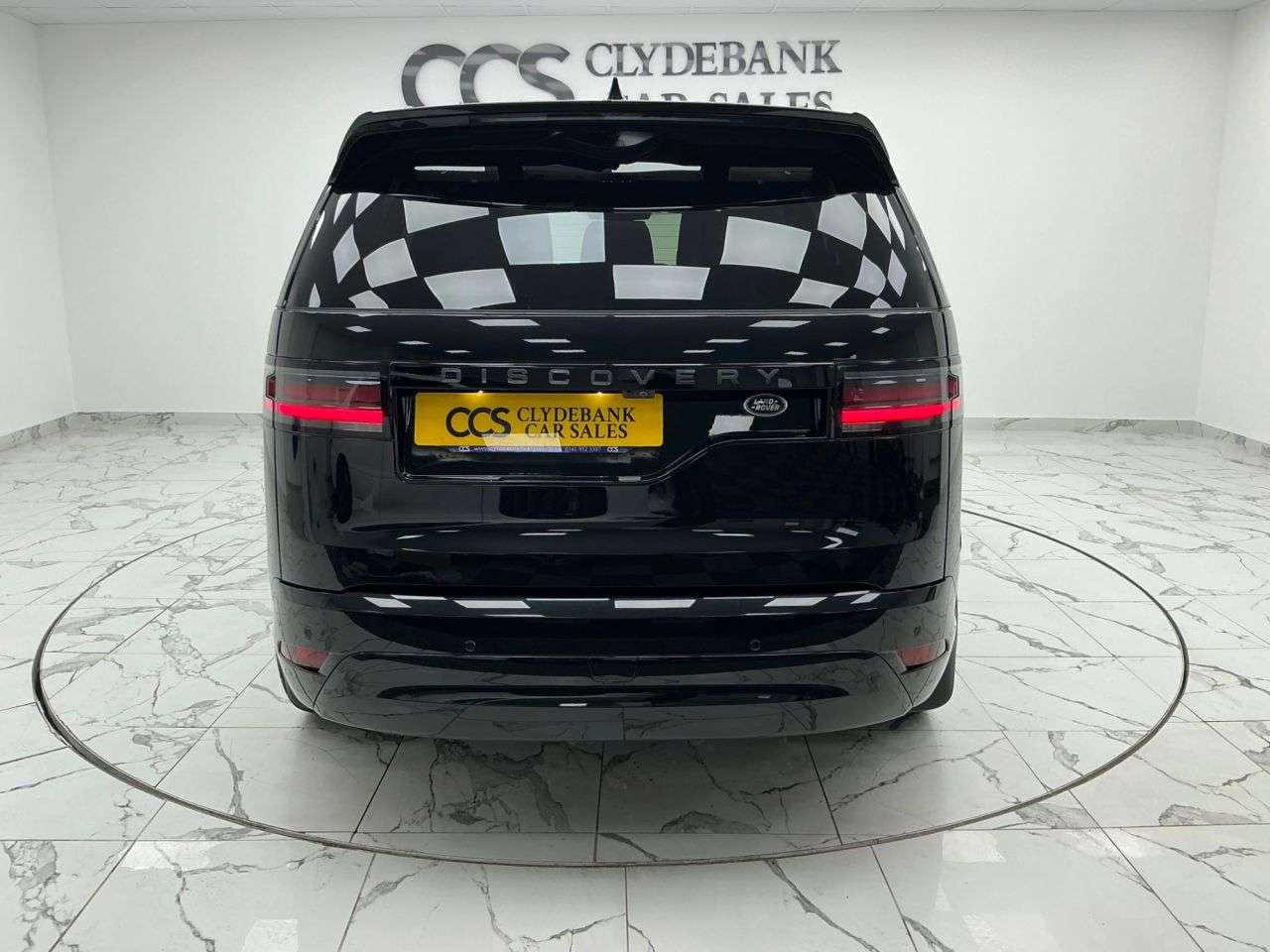 A 2023 LAND ROVER DISCOVERY 3.0 D300 MHEV R-Dynamic HSE SUV 5dr Diesel Auto 4WD Euro 6 (s/s) (300 ps) F A 2023 LAND ROVER DISCOVERY 3.0 D300 MHEV R-Dynamic HSE SUV 5dr Diesel Auto 4WD Euro 6 (s/s) (300 ps) F