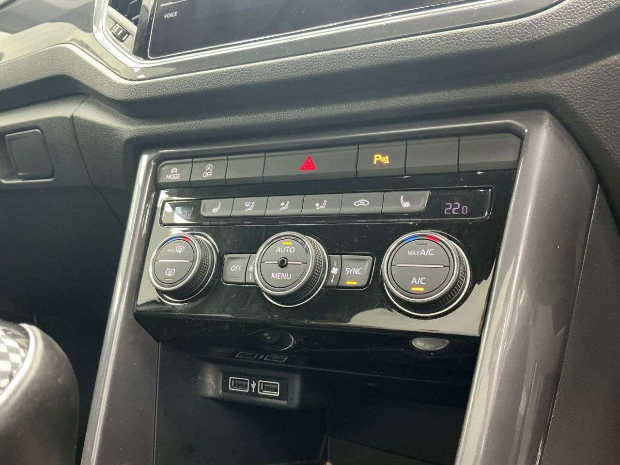 2020 VOLKSWAGEN T-ROC 2020 VOLKSWAGEN T-ROC
