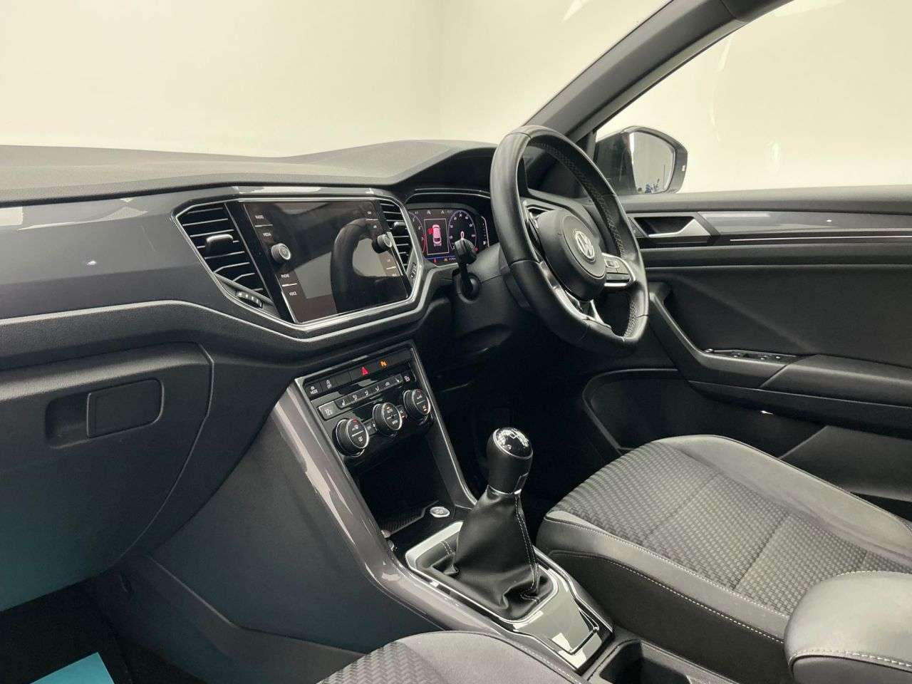 2020 VOLKSWAGEN T-ROC 2020 VOLKSWAGEN T-ROC