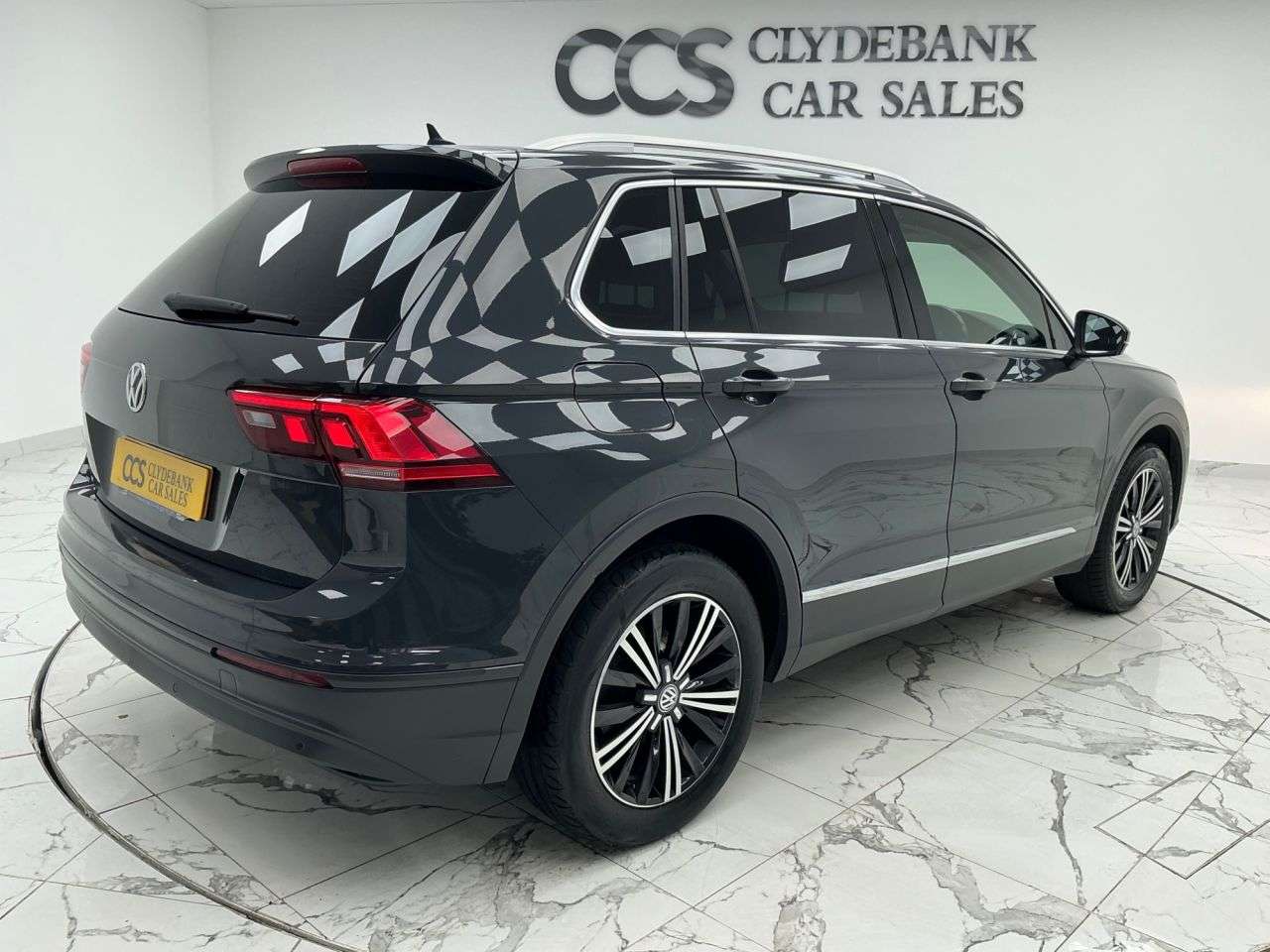 2017 VOLKSWAGEN TIGUAN 2017 VOLKSWAGEN TIGUAN