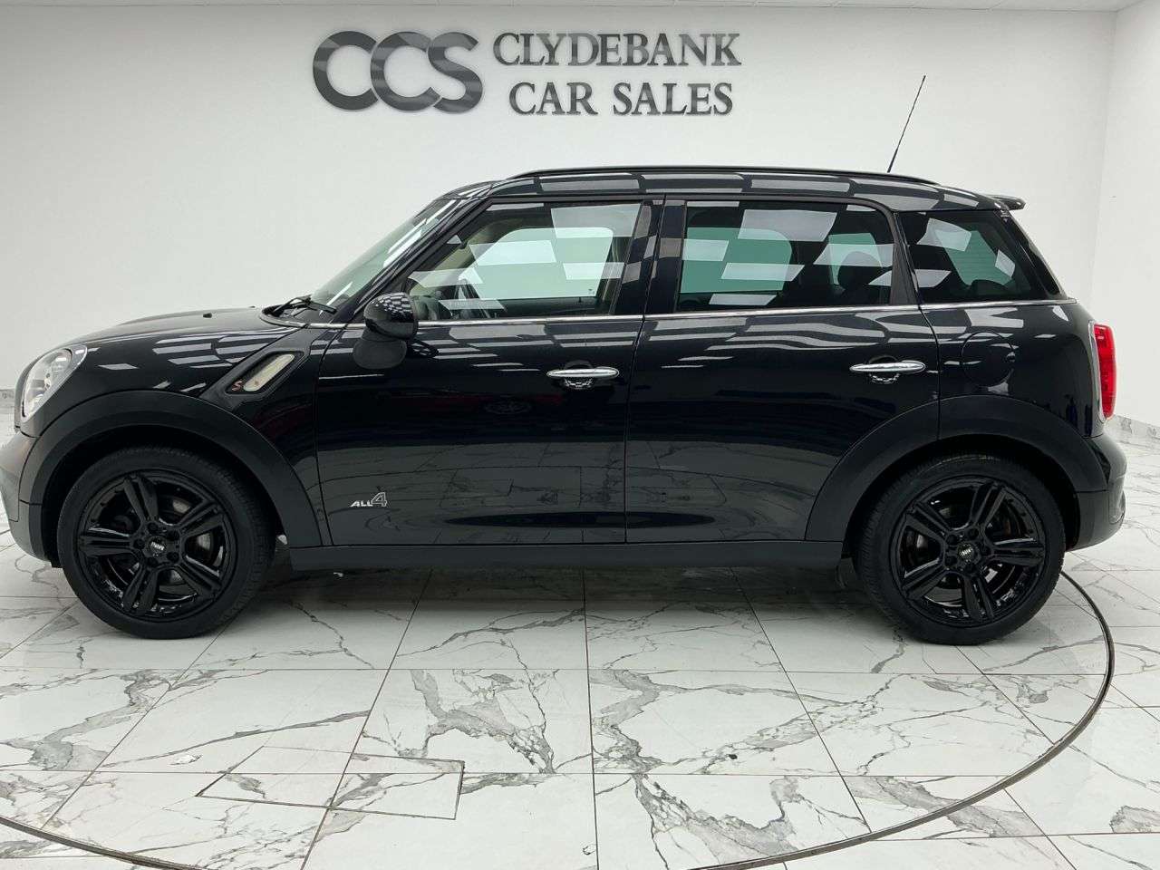 A 2011 MINI COUNTRYMAN 1.6 Cooper S SUV 5dr Petrol Steptronic ALL4 Euro 5 (184 ps) Media Pack A 2011 MINI COUNTRYMAN 1.6 Cooper S SUV 5dr Petrol Steptronic ALL4 Euro 5 (184 ps) Media Pack
