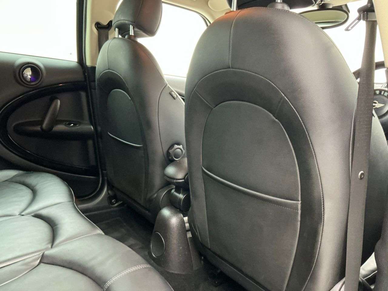 2011 MINI COUNTRYMAN 2011 MINI COUNTRYMAN