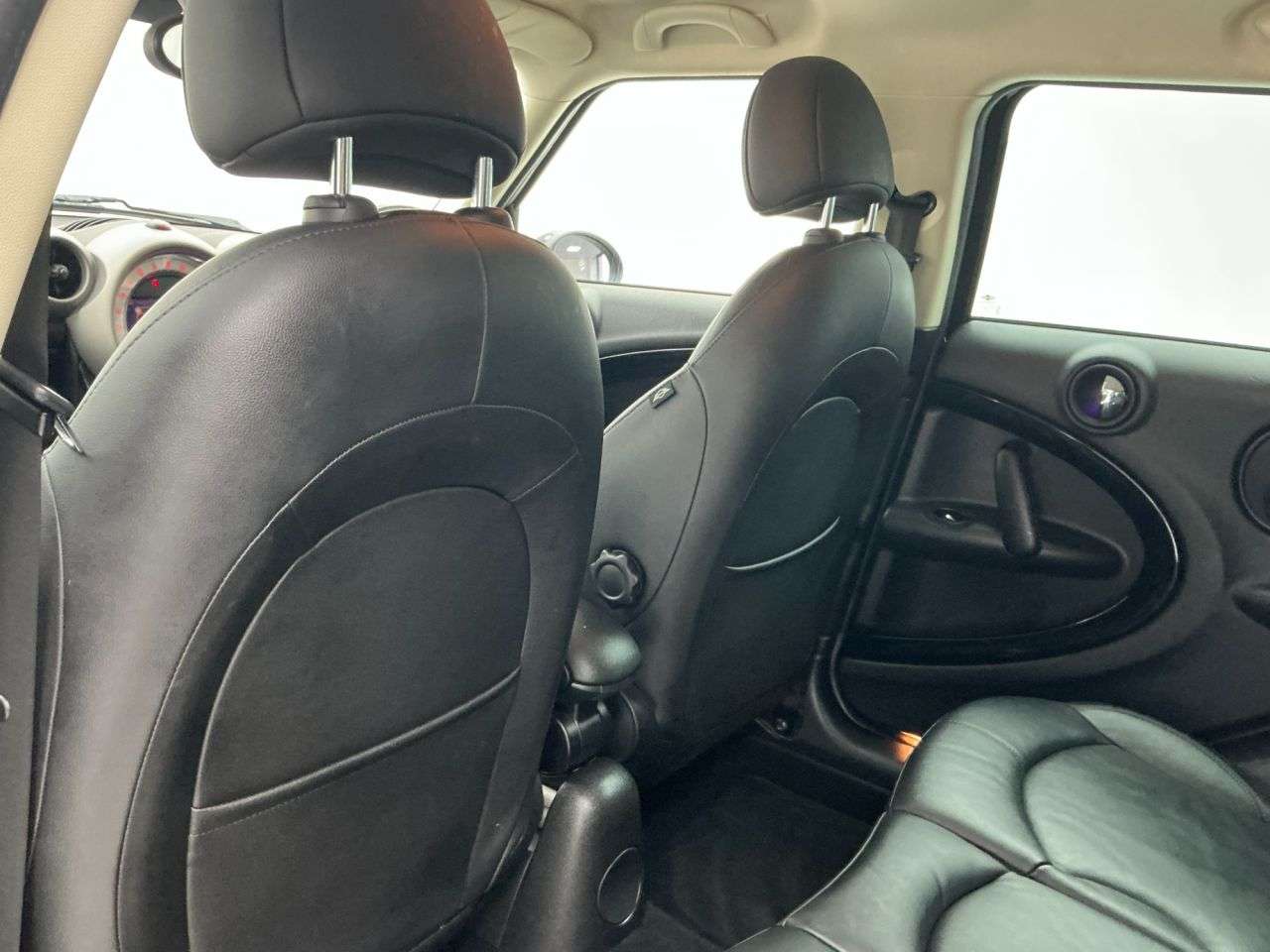 2011 MINI COUNTRYMAN 2011 MINI COUNTRYMAN
