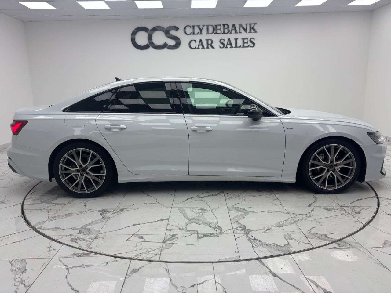 A 2020 AUDI A6 SALOON 2.0 TDI 40 Black Edition Saloon 4dr Diesel S Tronic Euro 6 (s/s) (204 ps) 2 A 2020 AUDI A6 SALOON 2.0 TDI 40 Black Edition Saloon 4dr Diesel S Tronic Euro 6 (s/s) (204 ps) 2
