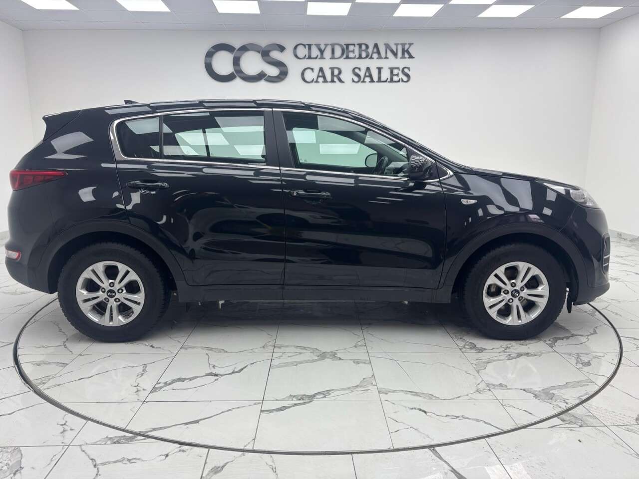 A 2016 KIA SPORTAGE 1.7 CRDi 1 SUV 5dr Diesel Manual Euro 6 (s/s) (114 bhp) A 2016 KIA SPORTAGE 1.7 CRDi 1 SUV 5dr Diesel Manual Euro 6 (s/s) (114 bhp)