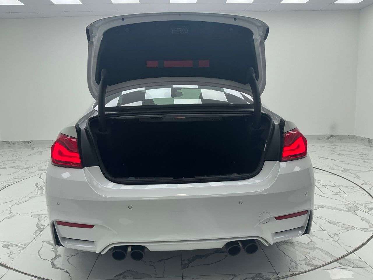 2019 BMW M4 2019 BMW M4