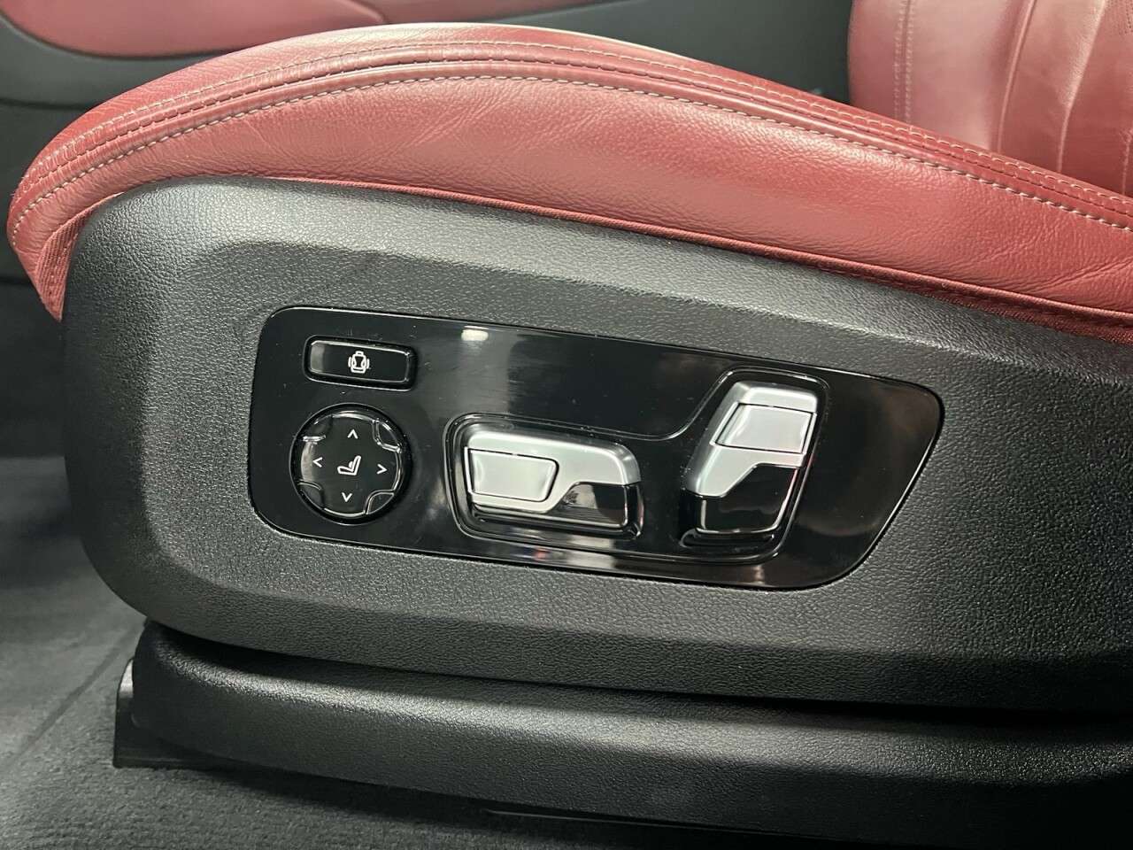 2020 BMW X6 2020 BMW X6