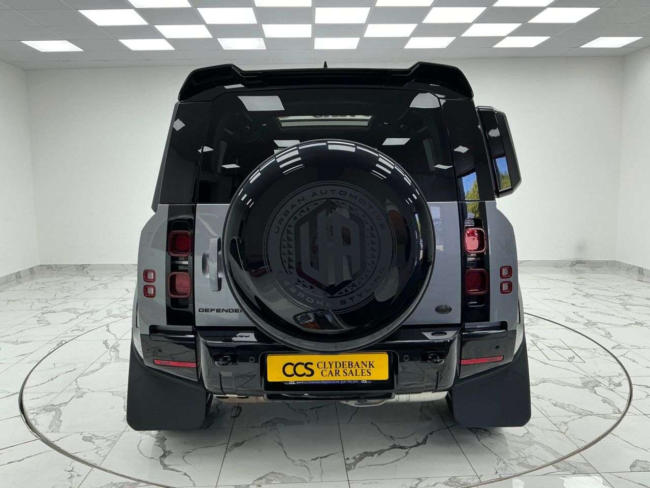 A 2022 LAND ROVER DEFENDER 110 3.0 D250 MHEV X-Dynamic HSE SUV 5dr Diesel Auto 4WD Euro 6 (s/s) (250 ps) E A 2022 LAND ROVER DEFENDER 110 3.0 D250 MHEV X-Dynamic HSE SUV 5dr Diesel Auto 4WD Euro 6 (s/s) (250 ps) E