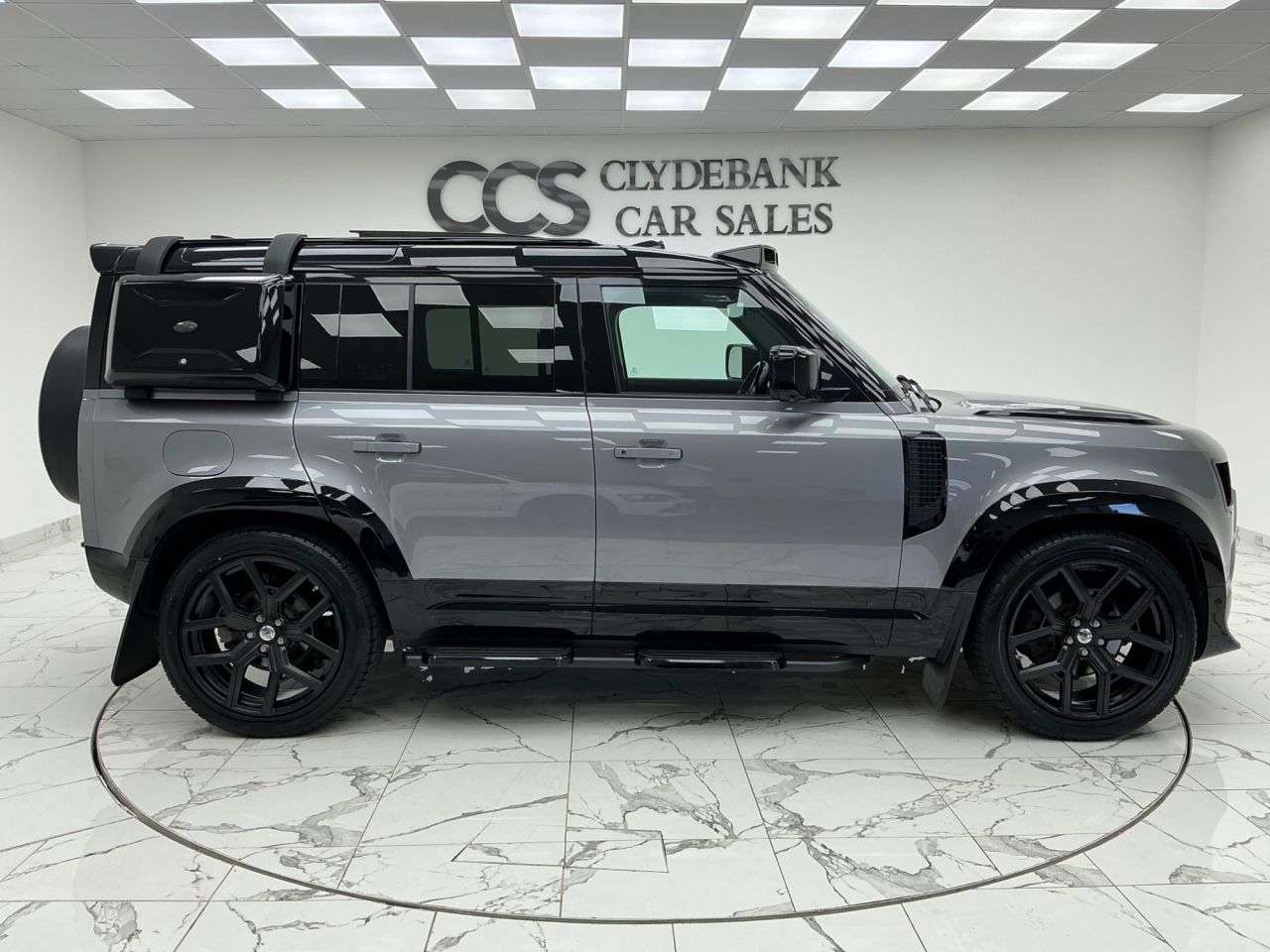 A 2022 LAND ROVER DEFENDER 110 3.0 D250 MHEV X-Dynamic HSE SUV 5dr Diesel Auto 4WD Euro 6 (s/s) (250 ps) E A 2022 LAND ROVER DEFENDER 110 3.0 D250 MHEV X-Dynamic HSE SUV 5dr Diesel Auto 4WD Euro 6 (s/s) (250 ps) E