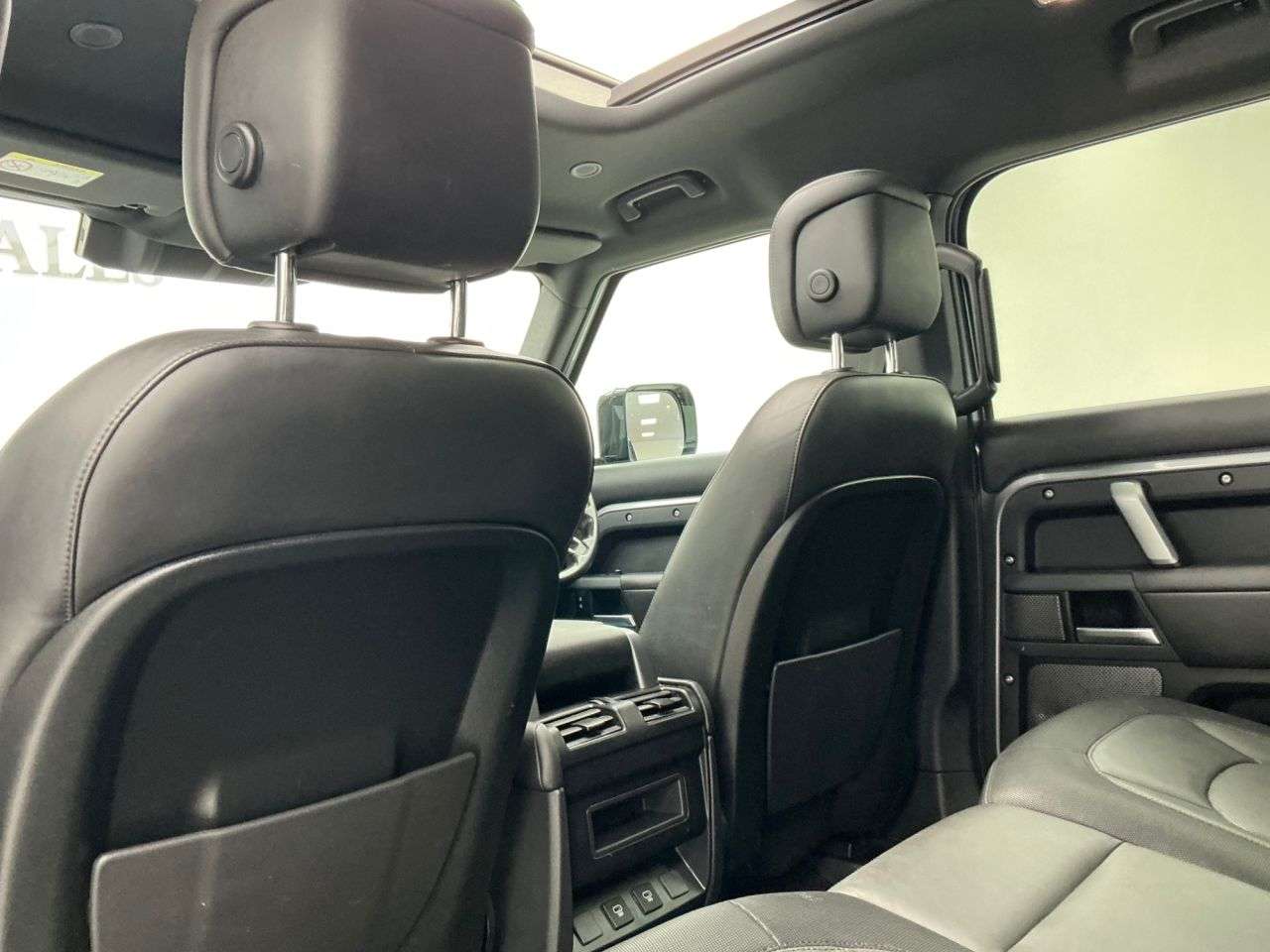 2022 LAND ROVER DEFENDER 110 2022 LAND ROVER DEFENDER 110