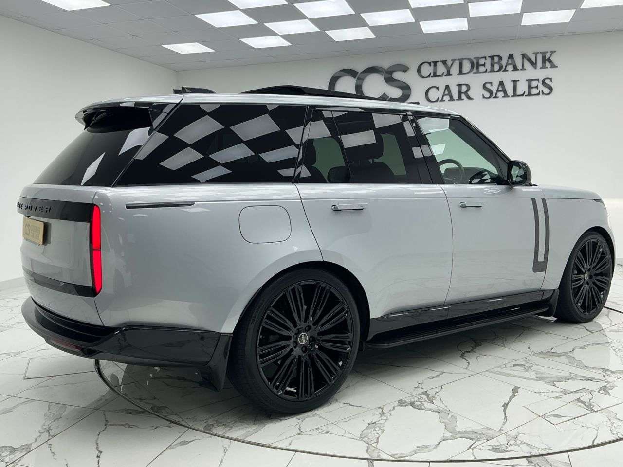A 2024 LAND ROVER RANGE ROVER 3.0 D350 MHEV SE SUV 5dr Diesel Auto 4WD Euro 6 (s/s) (350 ps) A 2024 LAND ROVER RANGE ROVER 3.0 D350 MHEV SE SUV 5dr Diesel Auto 4WD Euro 6 (s/s) (350 ps)