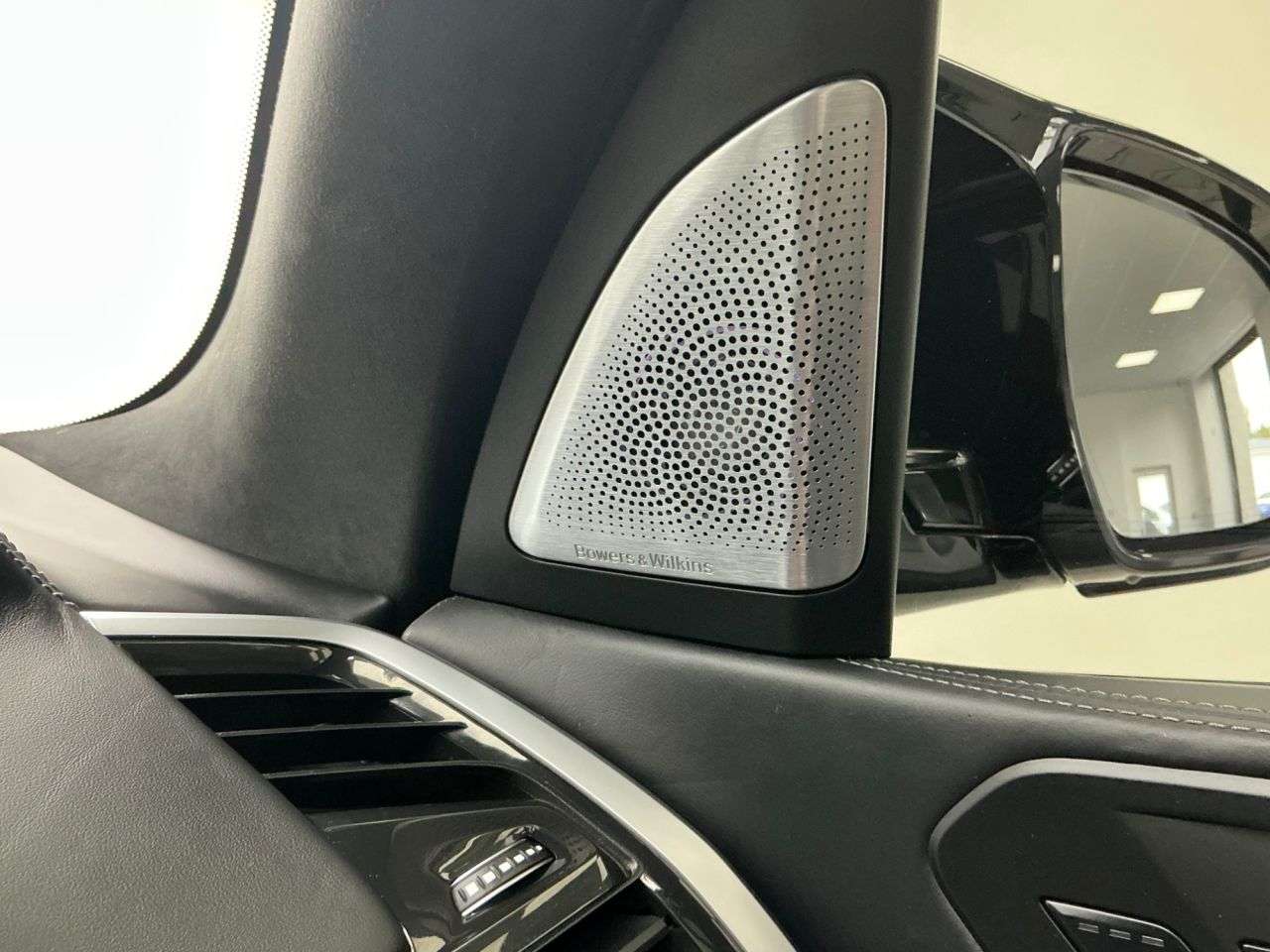 2022 BMW X5 M 2022 BMW X5 M