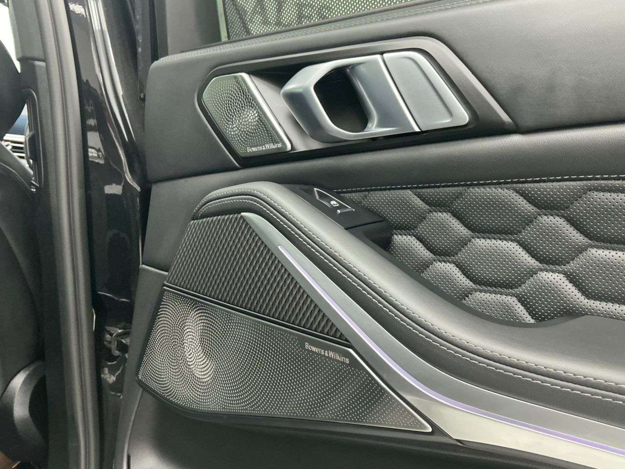 2022 BMW X5 M 2022 BMW X5 M