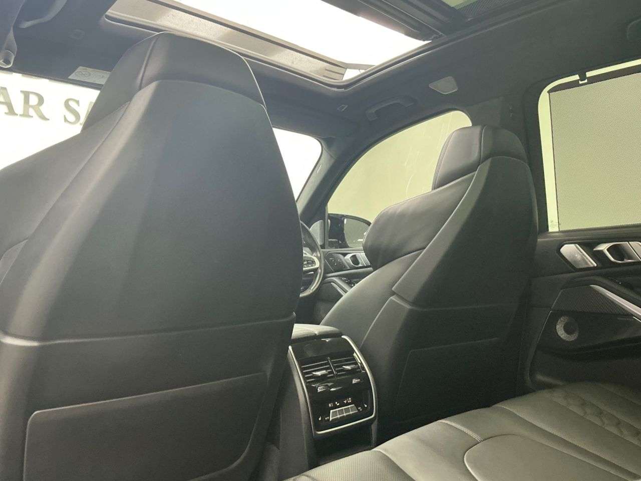 2022 BMW X5 M 2022 BMW X5 M