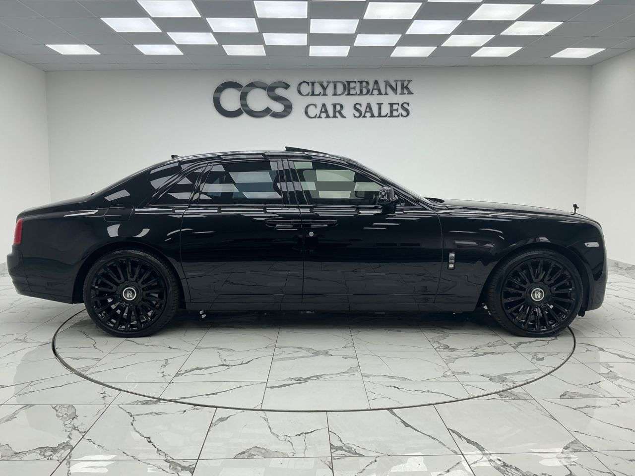 A 2017 ROLLS-ROYCE GHOST 6.6 V12 Saloon 4dr Petrol Auto Euro 6 (563 bhp) Panorama Roof A 2017 ROLLS-ROYCE GHOST 6.6 V12 Saloon 4dr Petrol Auto Euro 6 (563 bhp) Panorama Roof