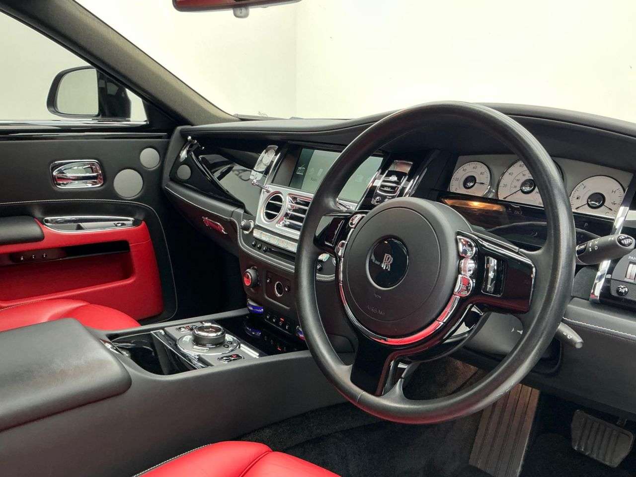 2017 ROLLS-ROYCE GHOST 2017 ROLLS-ROYCE GHOST