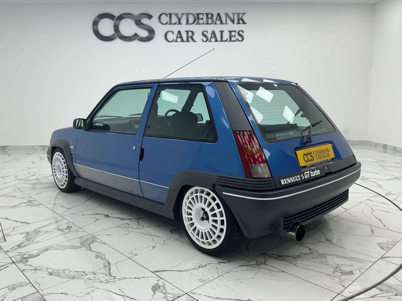 A 1986 RENAULT 5 GT TURBO A 1986 RENAULT 5 GT TURBO