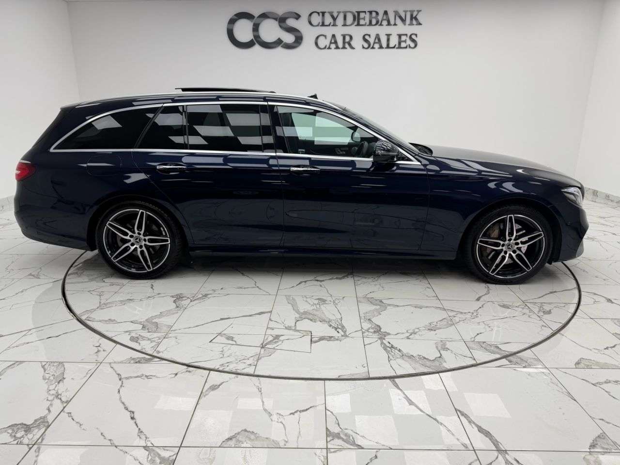 A 2019 MERCEDES-BENZ E CLASS 2.9 E400d AMG Line Estate 5dr Diesel G-Tronic+ 4MATIC Euro 6 (s/s) (340 ps) A 2019 MERCEDES-BENZ E CLASS 2.9 E400d AMG Line Estate 5dr Diesel G-Tronic+ 4MATIC Euro 6 (s/s) (340 ps)