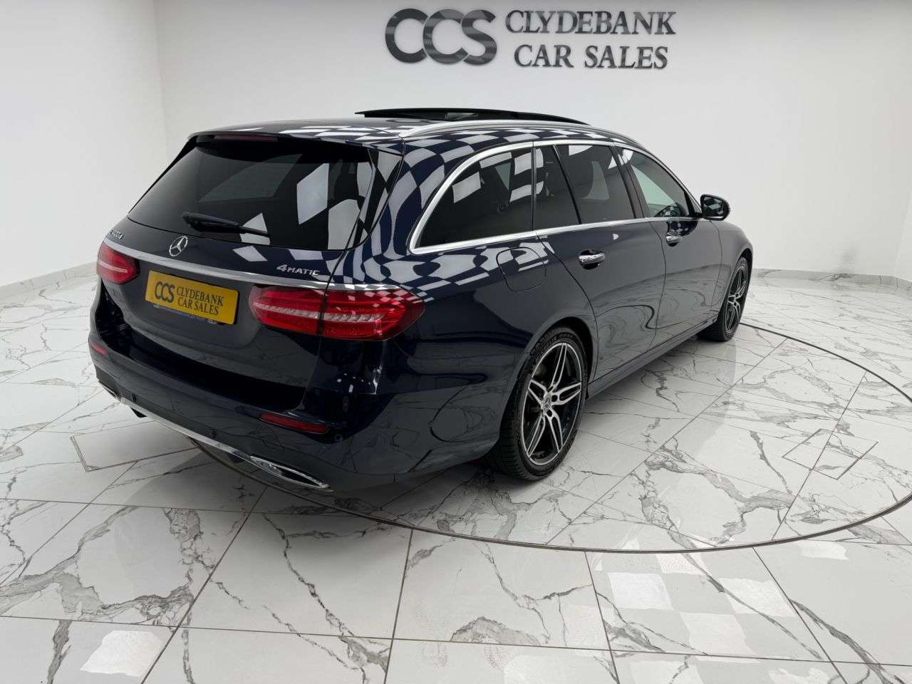 A 2019 MERCEDES-BENZ E CLASS 2.9 E400d AMG Line Estate 5dr Diesel G-Tronic+ 4MATIC Euro 6 (s/s) (340 ps) A 2019 MERCEDES-BENZ E CLASS 2.9 E400d AMG Line Estate 5dr Diesel G-Tronic+ 4MATIC Euro 6 (s/s) (340 ps)