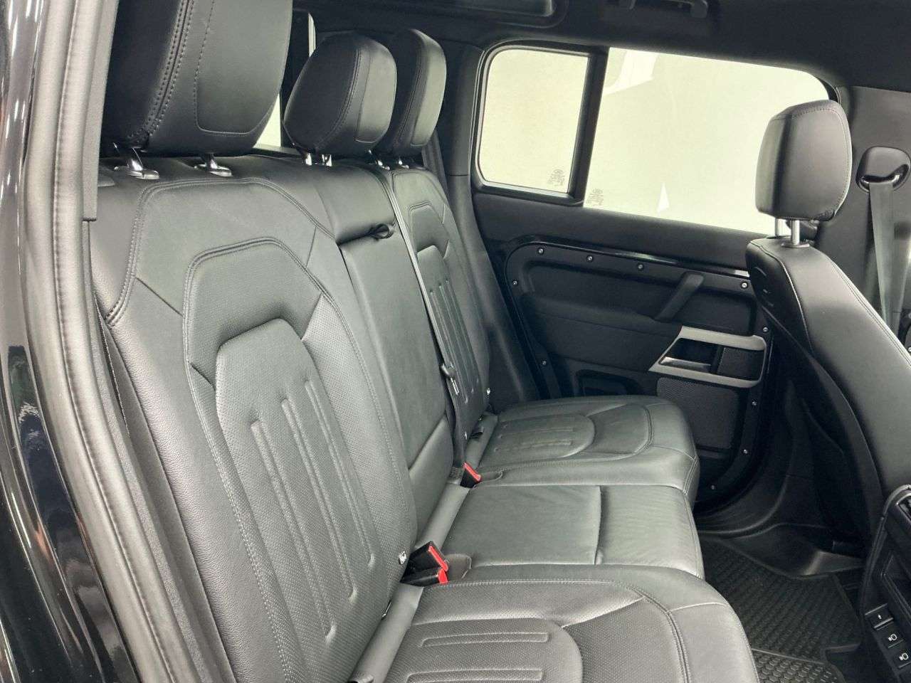 2021 LAND ROVER DEFENDER 110 2021 LAND ROVER DEFENDER 110