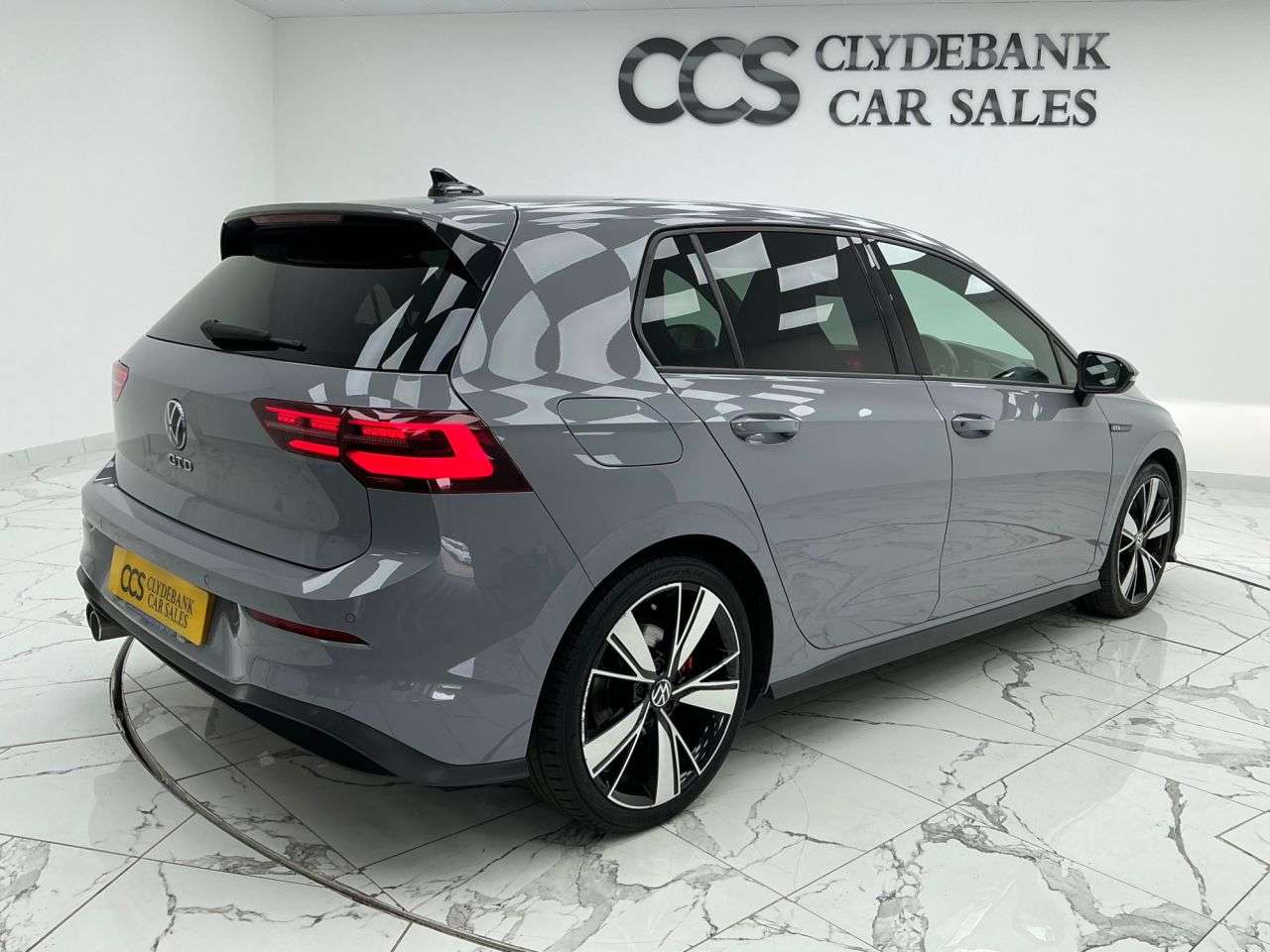 A 2021 VOLKSWAGEN GOLF 2.0 TDI GTD Hatchback 5dr Diesel DSG Euro 6 (s/s) (200 ps) A 2021 VOLKSWAGEN GOLF 2.0 TDI GTD Hatchback 5dr Diesel DSG Euro 6 (s/s) (200 ps)