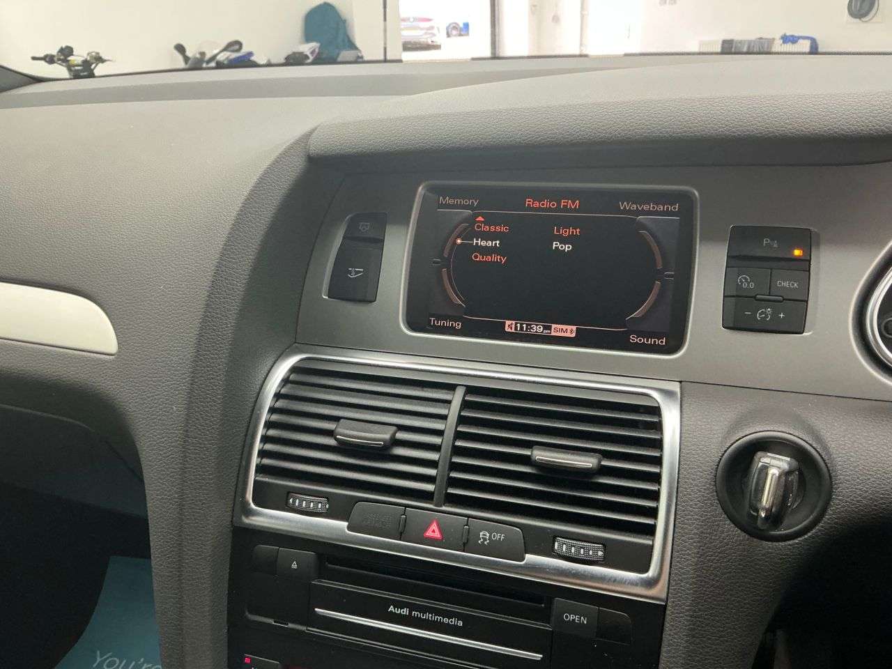 2011 AUDI Q7 2011 AUDI Q7