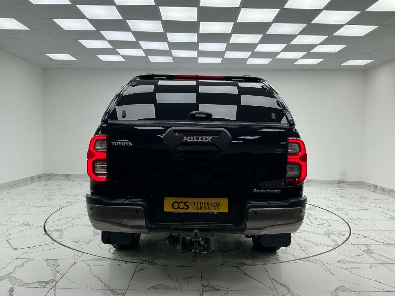 A 2021 TOYOTA HILUX 2.8 D-4D Invincible X Pickup Double Cab 4dr Diesel Auto 4WD Euro 6 (s/s) (2 A 2021 TOYOTA HILUX 2.8 D-4D Invincible X Pickup Double Cab 4dr Diesel Auto 4WD Euro 6 (s/s) (2
