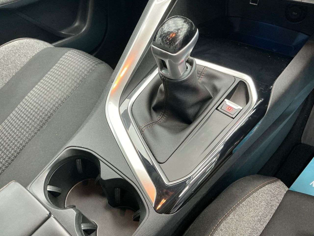 2018 PEUGEOT 3008 2018 PEUGEOT 3008